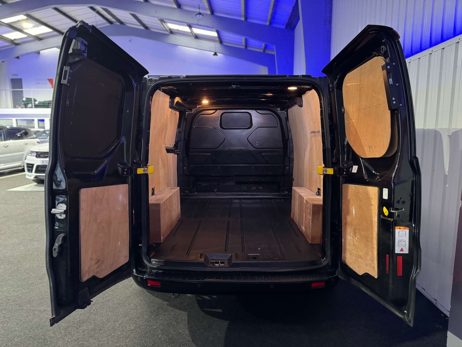 Used Ford Transit Custom 2018 for sale - 76850569: Photo 18