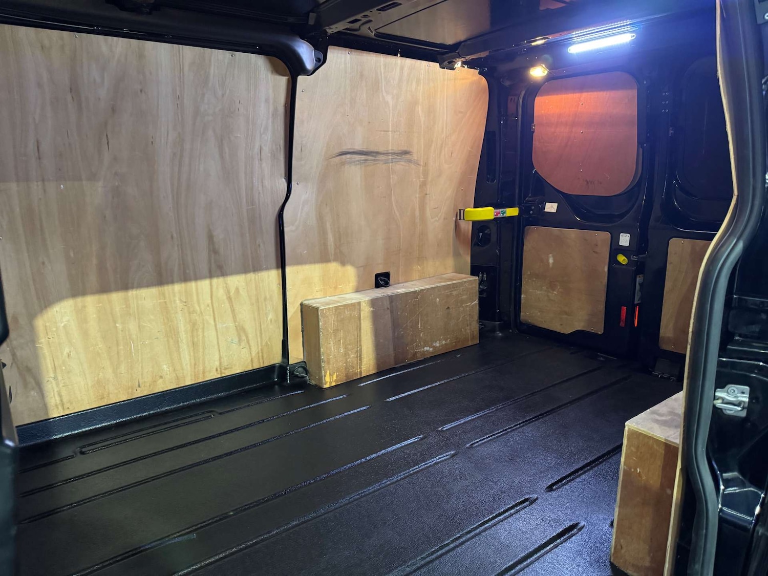 Used Ford Transit Custom 2018 for sale - 76850569: Photo 31