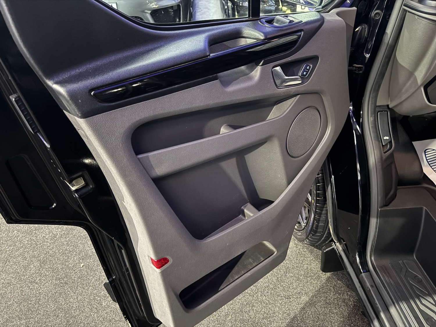 Used Ford Transit Custom 2018 for sale - 76850569: Photo 37