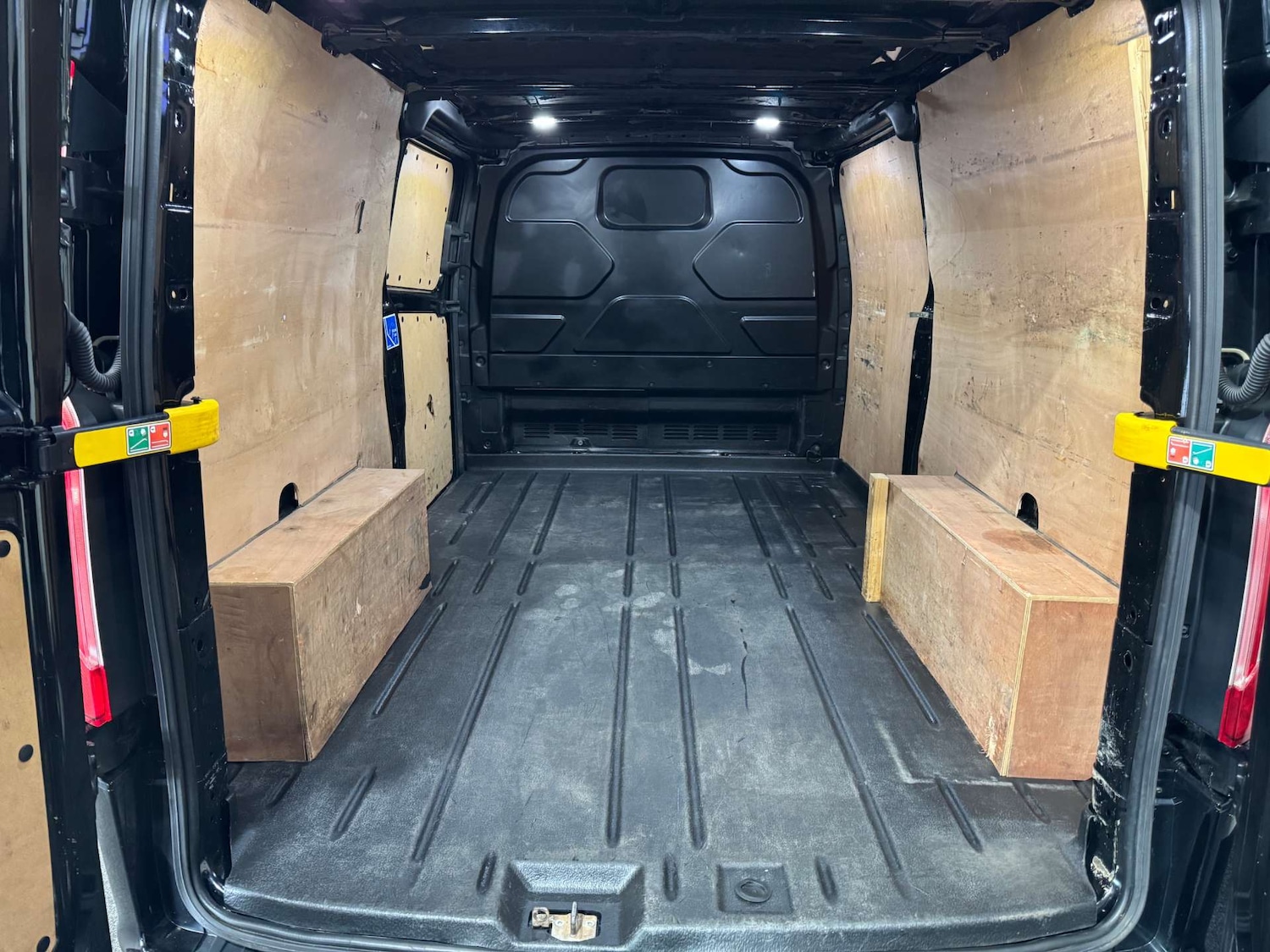 Used Ford Transit Custom 2019 for sale - 76600608: Photo 32