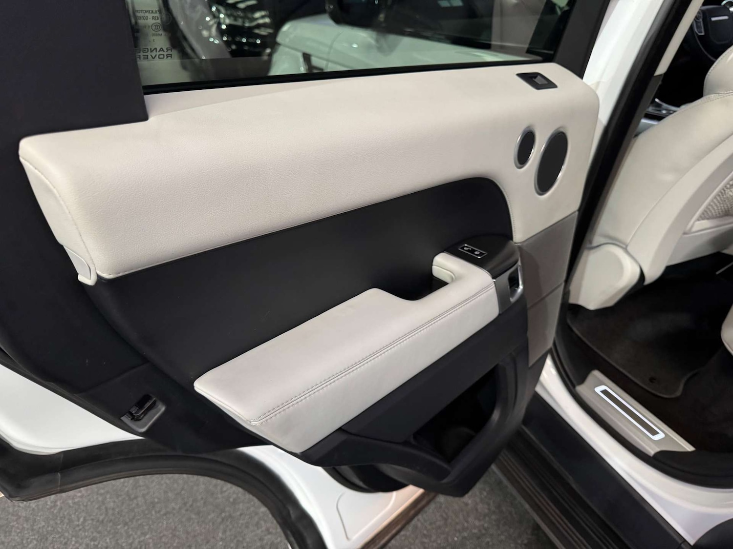 Used Land Rover Range Rover Sport 2014 for sale - 76469500: Photo 44