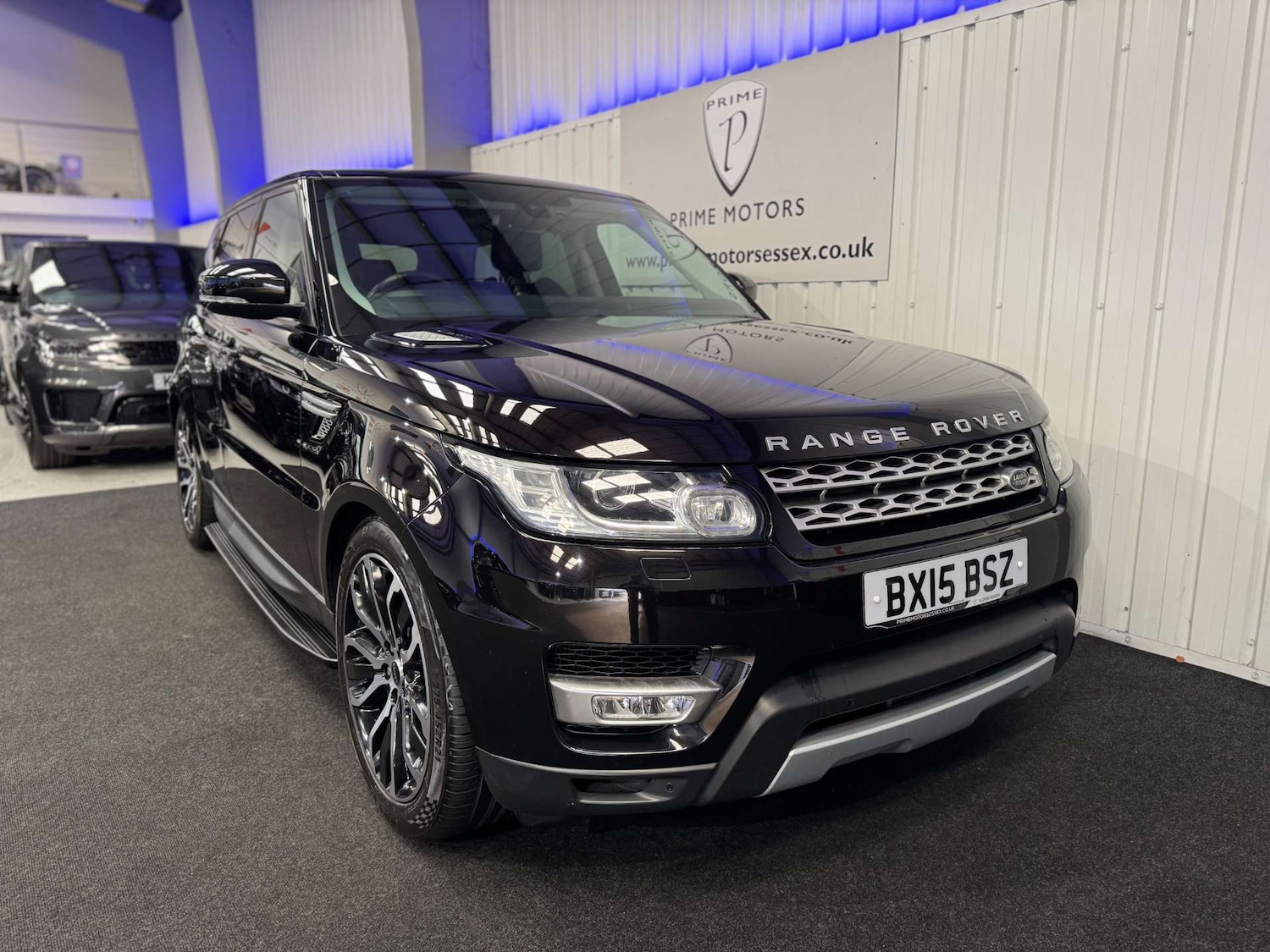 Used Land Rover Range Rover Sport 2015 for sale - 77030763: Photo 2