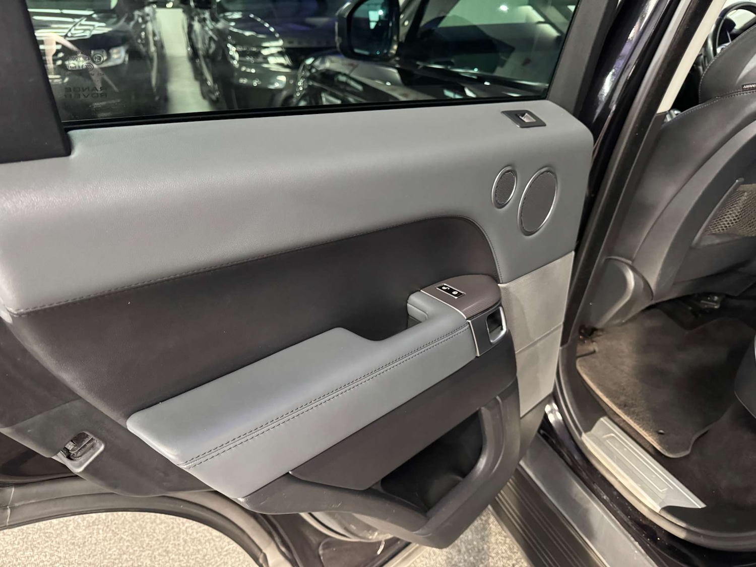 Used Land Rover Range Rover Sport 2015 for sale - 77030763: Photo 46