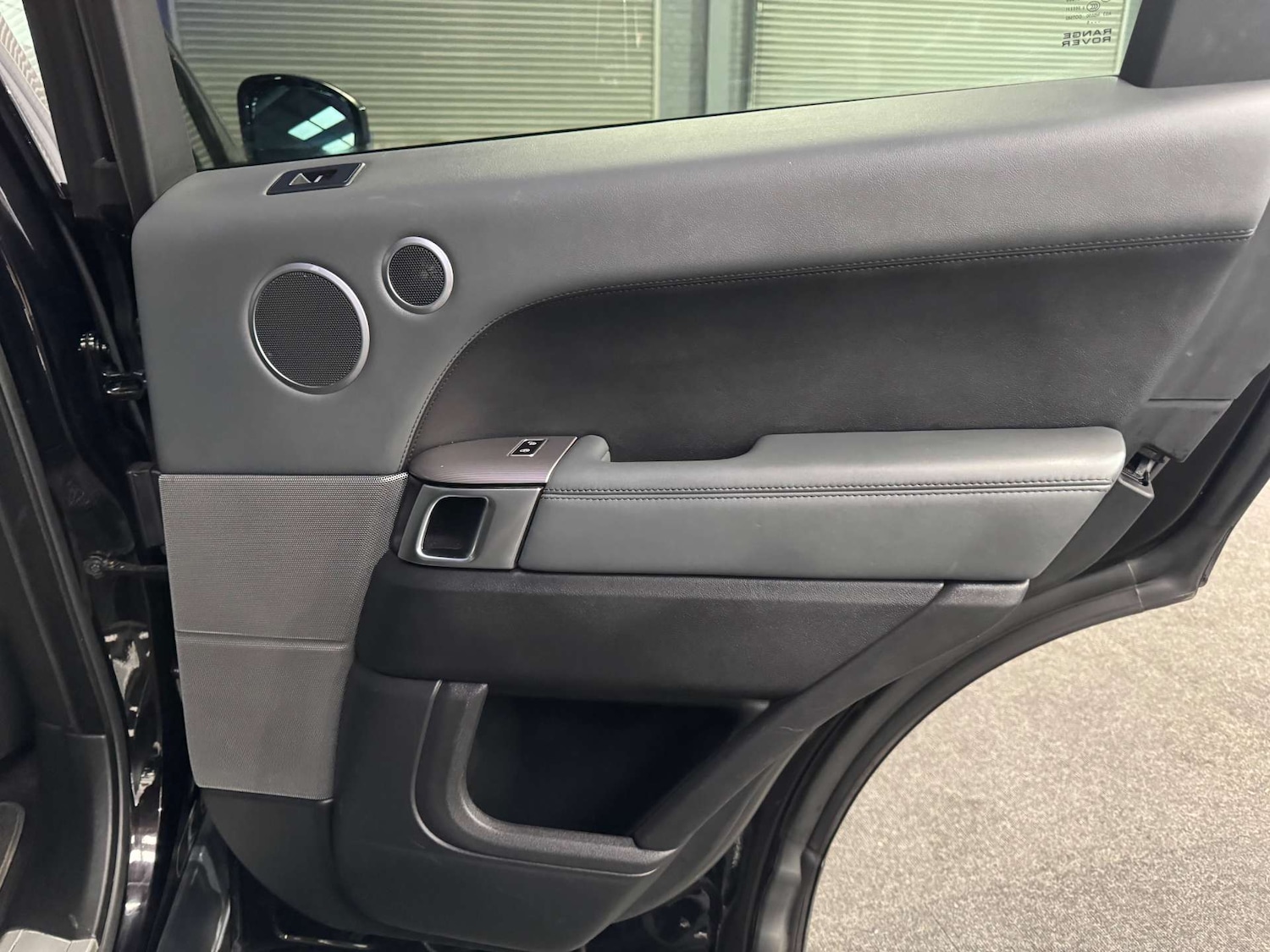 Used Land Rover Range Rover Sport 2015 for sale - 77030763: Photo 50