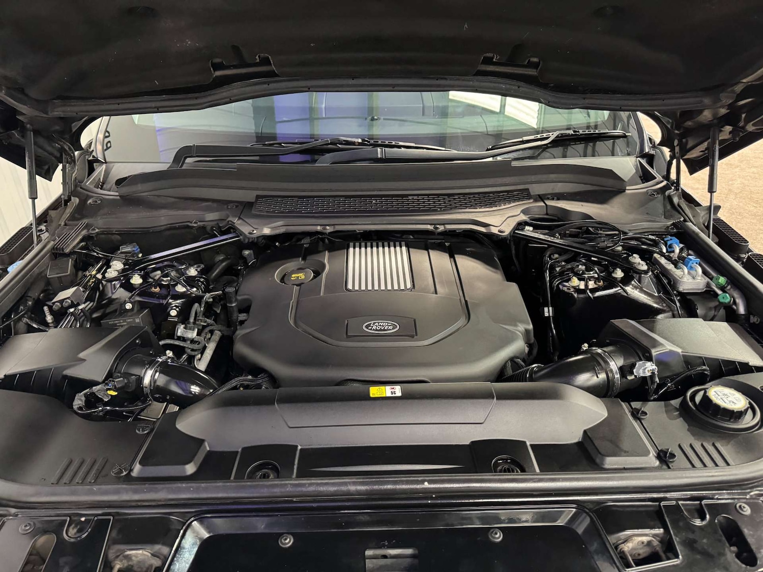 Used Land Rover Range Rover Sport 2015 for sale - 77030763: Photo 81