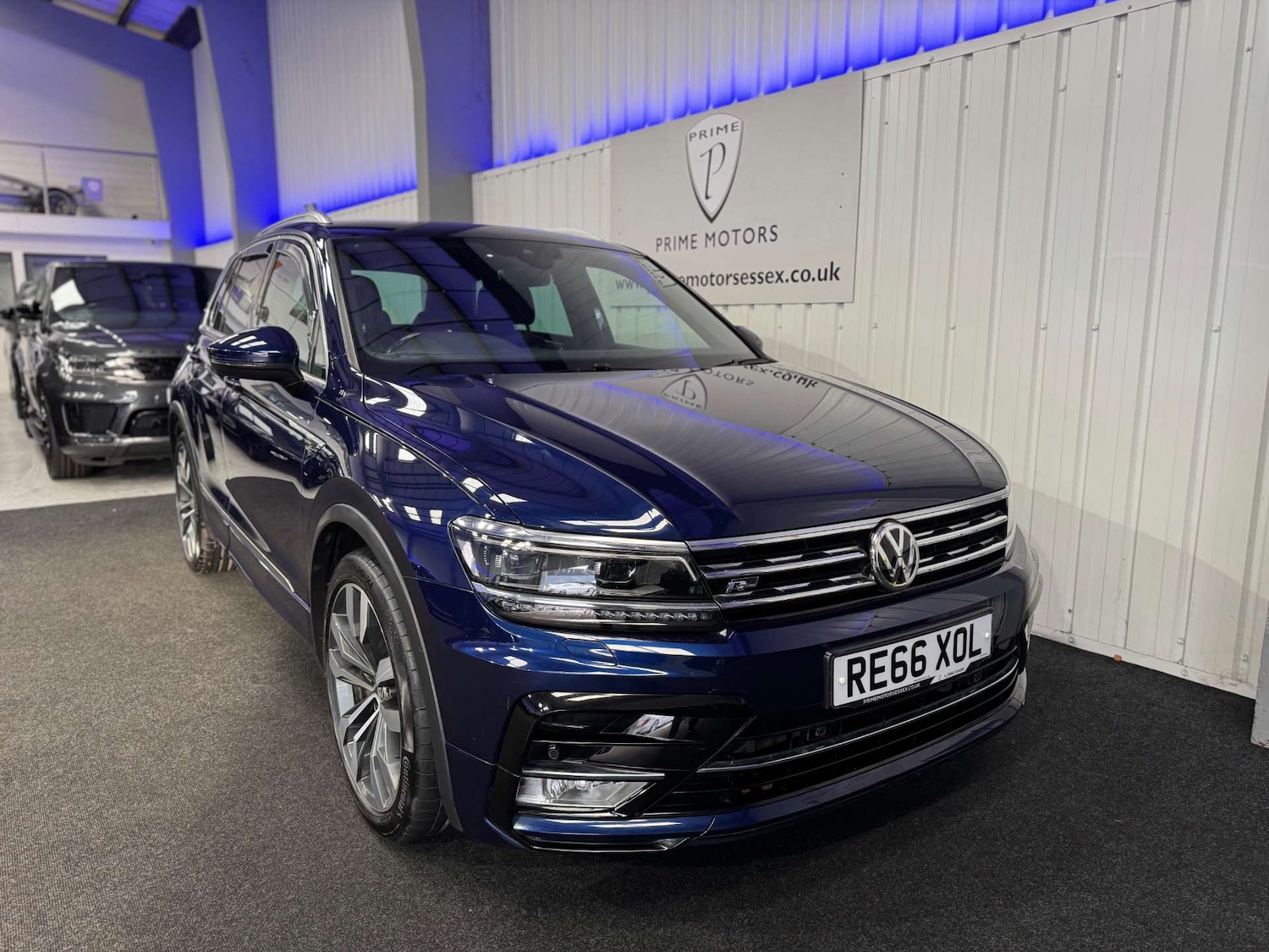 Used Volkswagen Tiguan 2017 for sale - 77030756: Photo 2