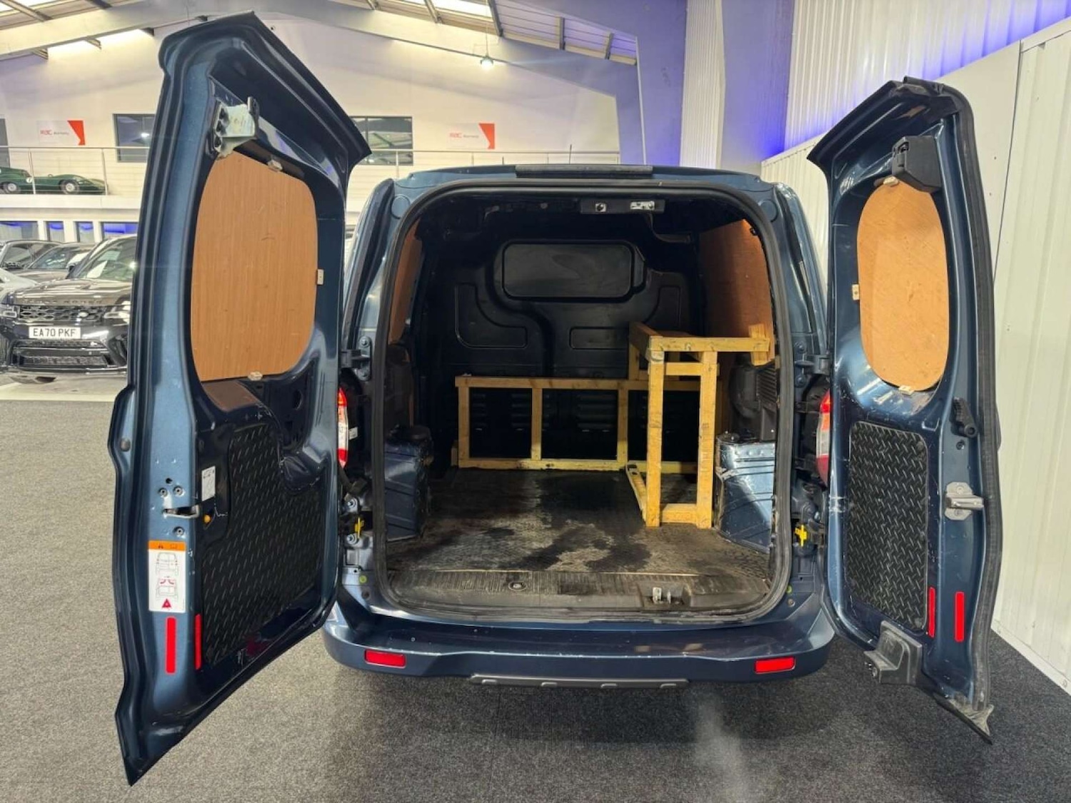 Used Ford Transit Courier 2020 for sale - 76600700: Photo 27