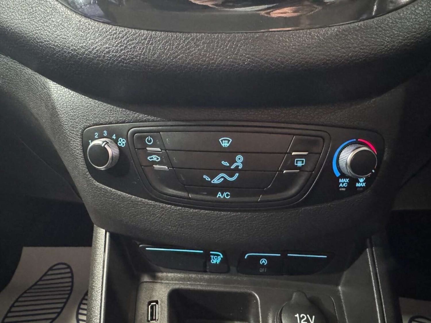 Used Ford Transit Courier 2020 for sale - 76600700: Photo 36