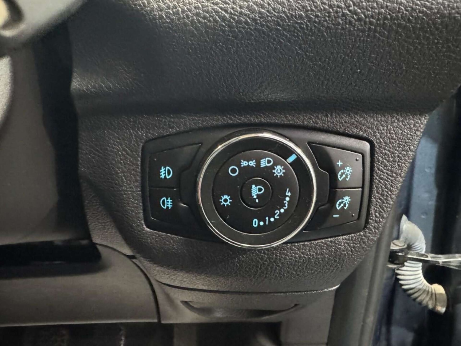 Used Ford Transit Courier 2020 for sale - 76600700: Photo 40