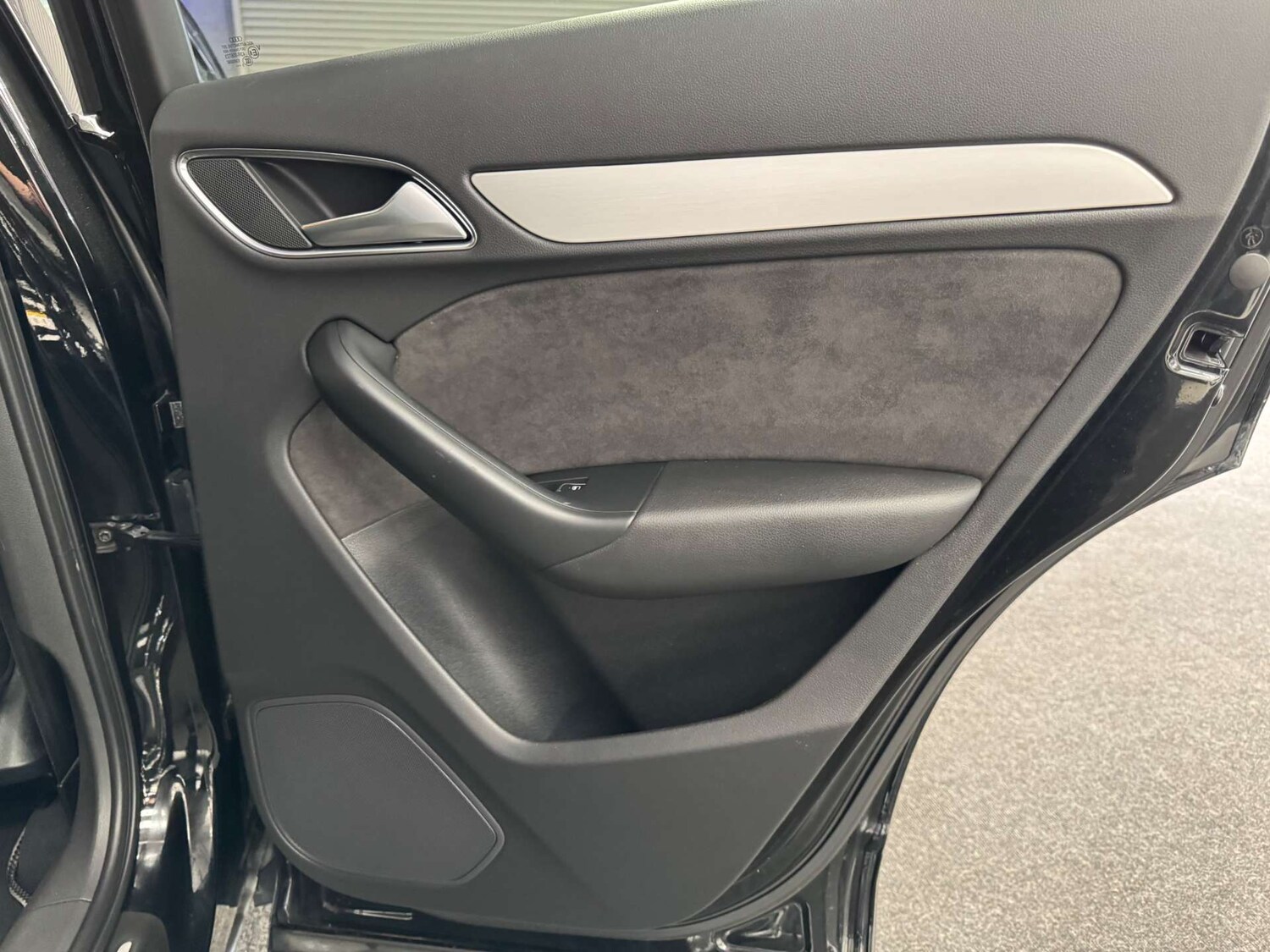 Used Audi Q3 2015 for sale - 77675372: Photo 46