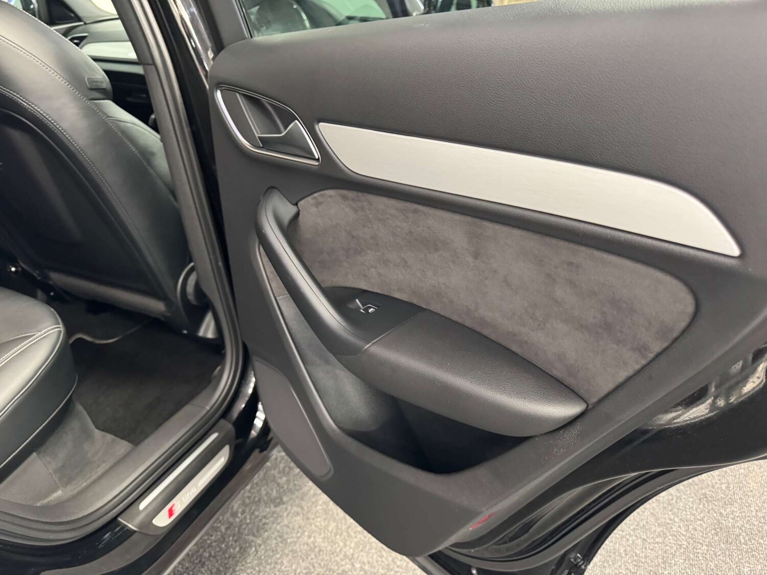 Used Audi Q3 2015 for sale - 77675372: Photo 47