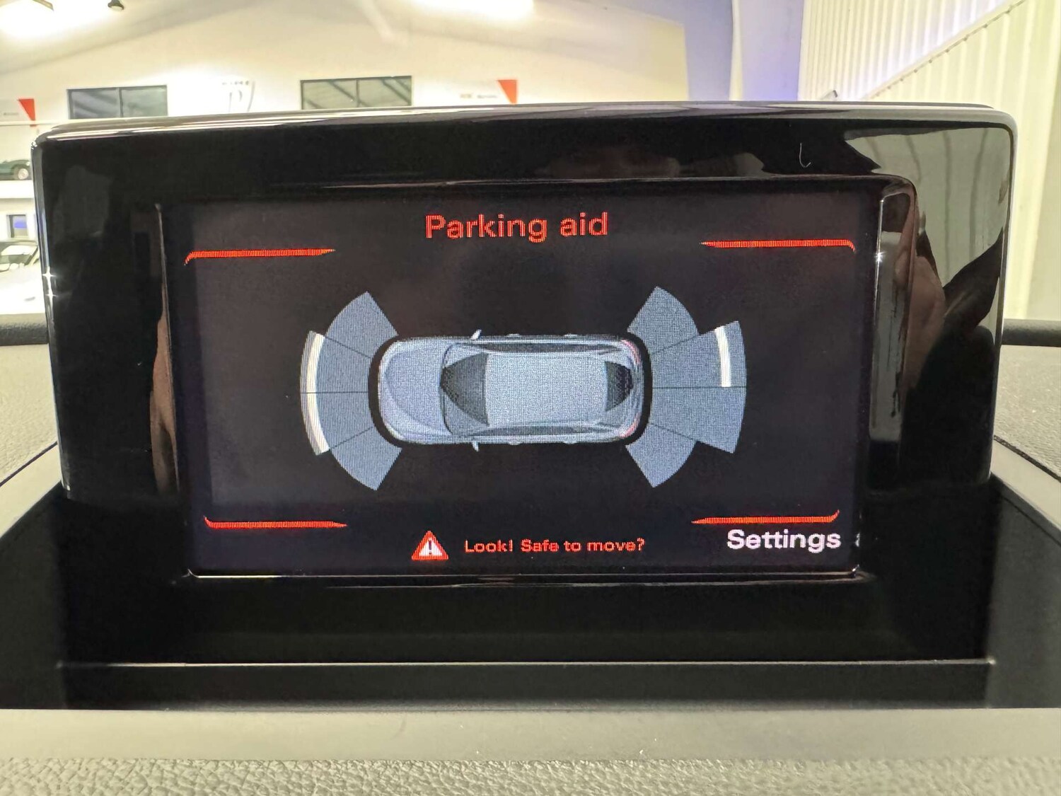 Used Audi Q3 2015 for sale - 77675372: Photo 61