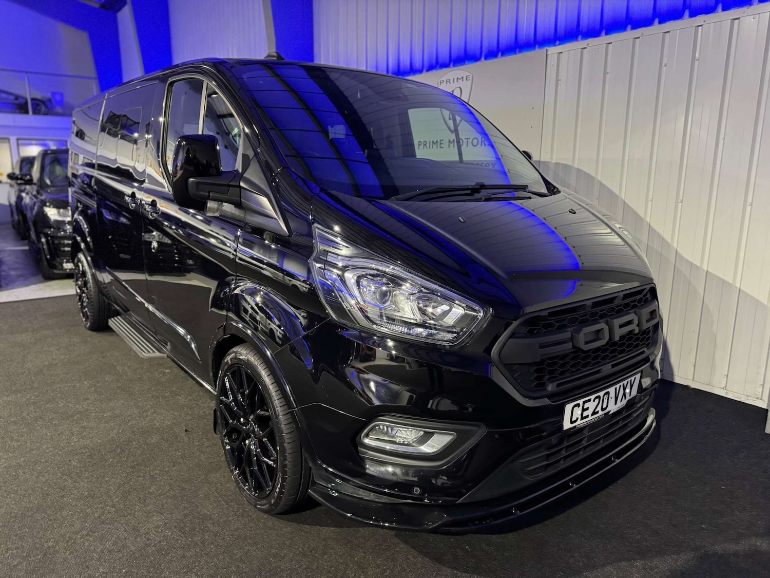 Used Ford Tourneo Custom 2020 for sale - 76948208: Photo 2