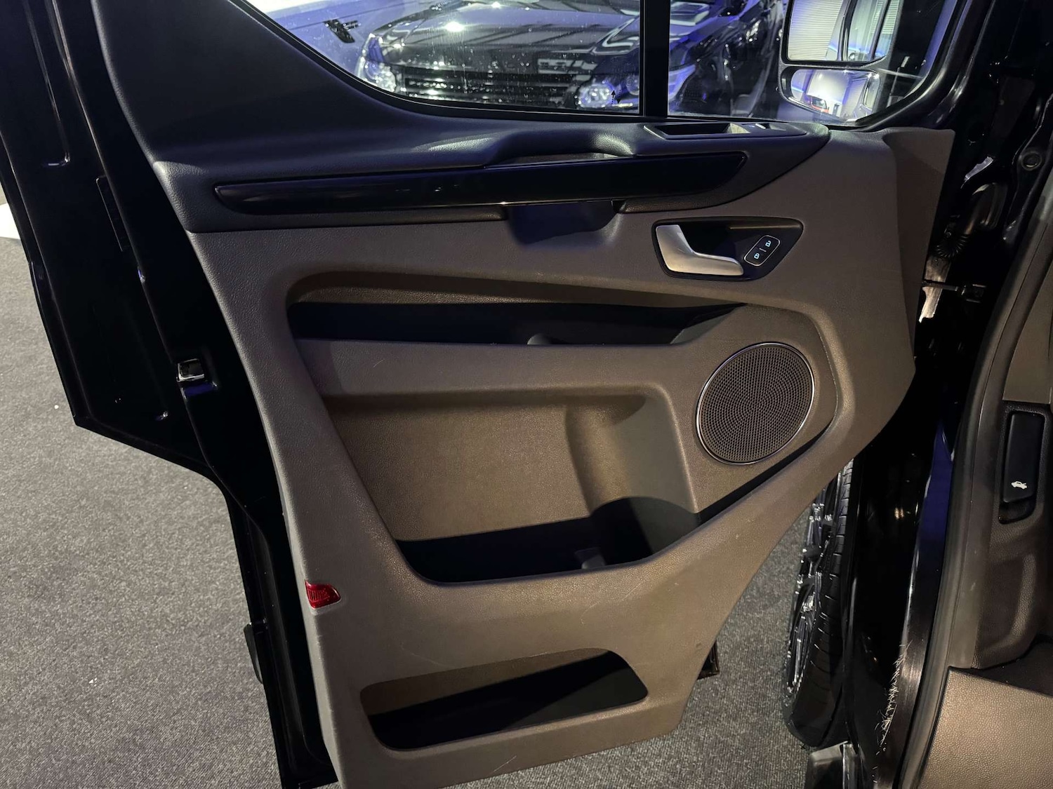 Used Ford Tourneo Custom 2020 for sale - 76948208: Photo 34