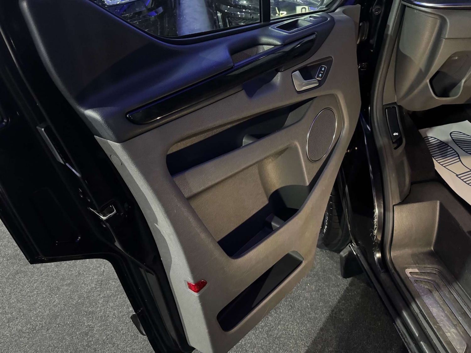 Used Ford Tourneo Custom 2020 for sale - 76948208: Photo 35