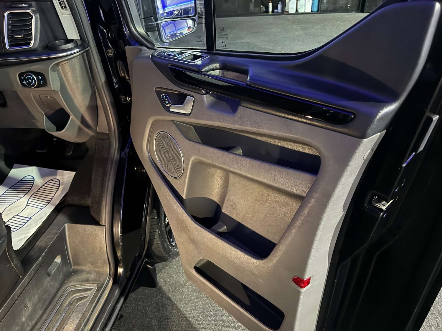 Used Ford Tourneo Custom 2020 for sale - 76948208: Photo 50