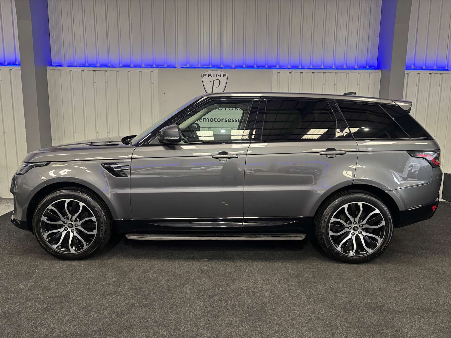Used Land Rover Range Rover Sport 2018 for sale - 76363948: Photo 11