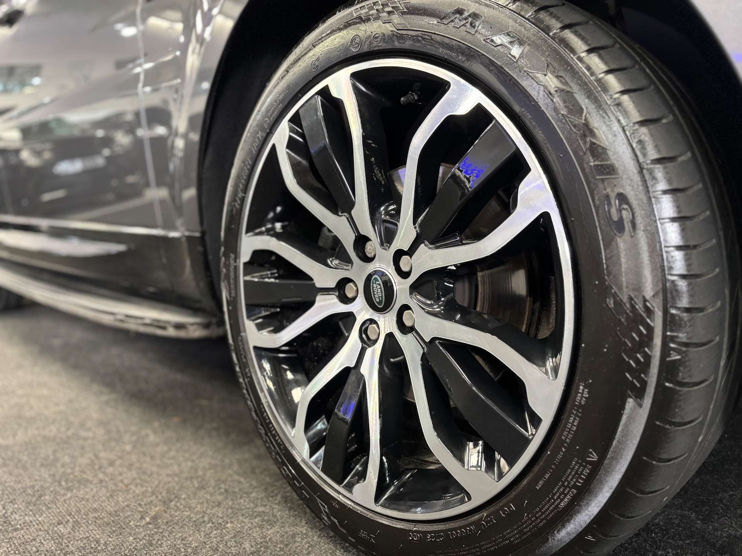 Used Land Rover Range Rover Sport 2018 for sale - 76363948: Photo 26