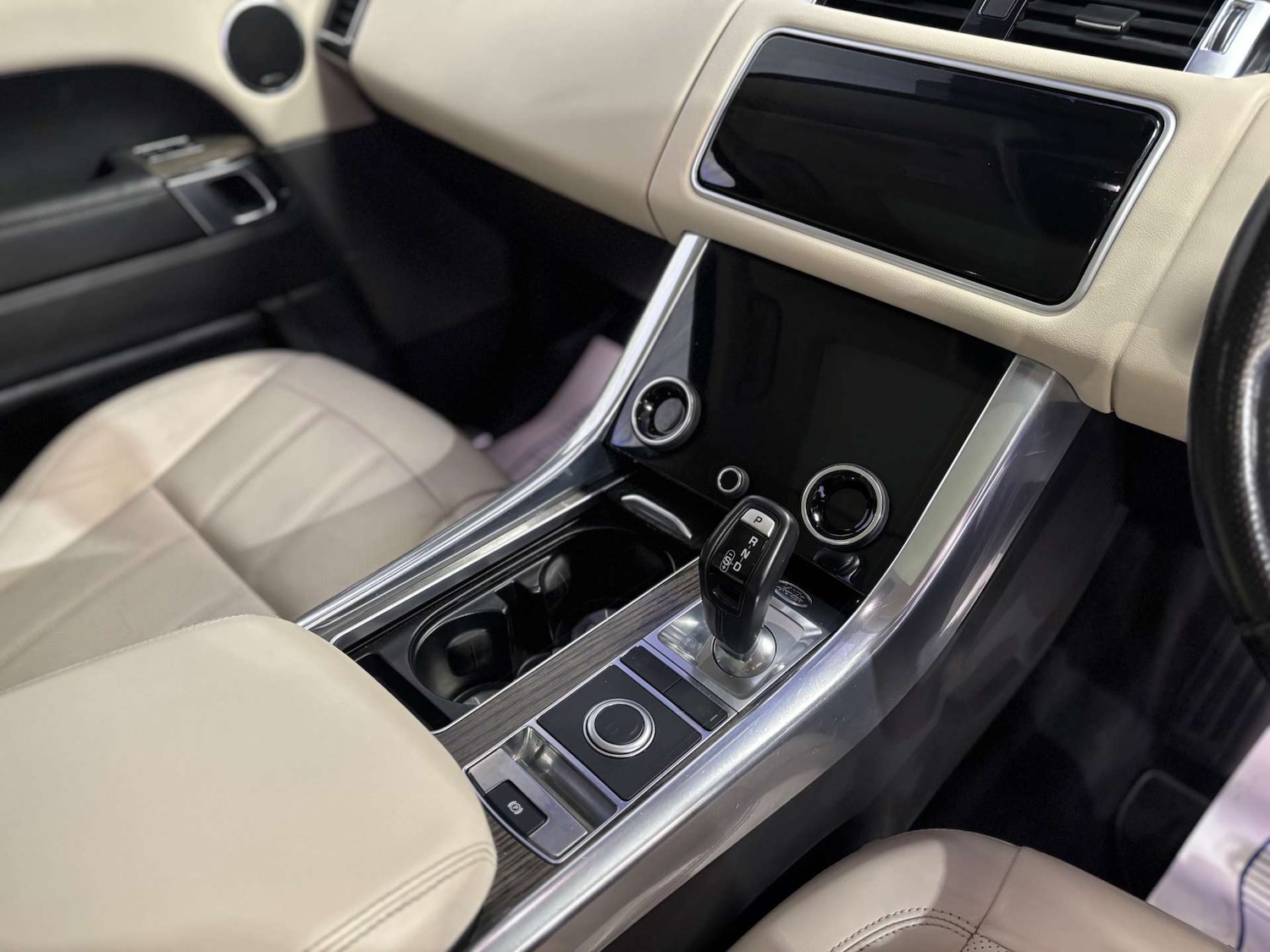 Used Land Rover Range Rover Sport 2018 for sale - 76363948: Photo 69