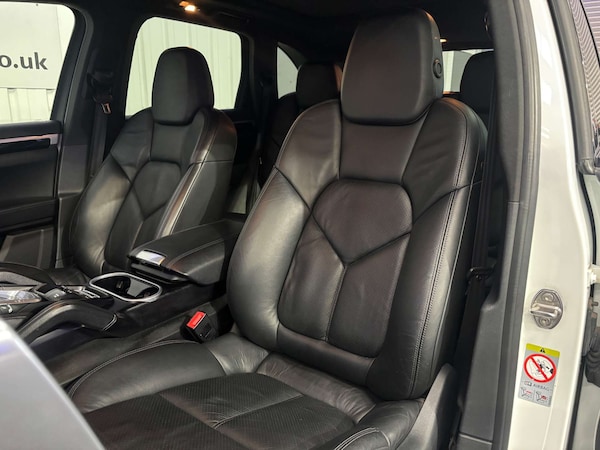 Used Porsche Cayenne 2016 for sale - 76343774: Photo 33
