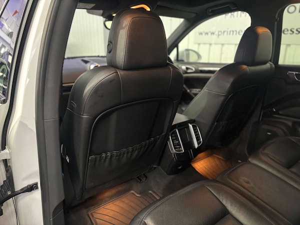 Used Porsche Cayenne 2016 for sale - 76343774: Photo 37
