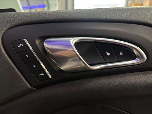 Used Porsche Cayenne 2016 for sale - 76343774: Photo 49