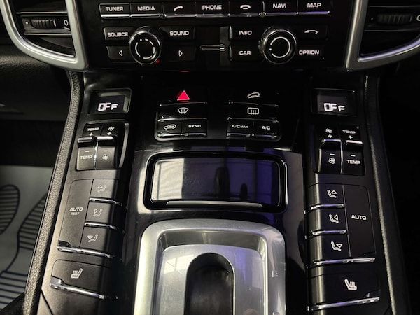 Used Porsche Cayenne 2016 for sale - 76343774: Photo 62