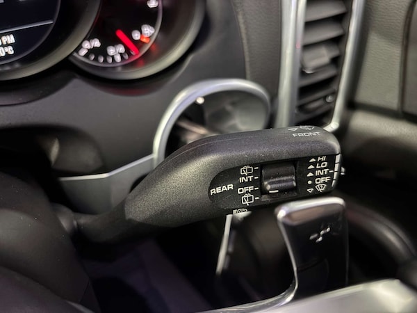 Used Porsche Cayenne 2016 for sale - 76343774: Photo 70