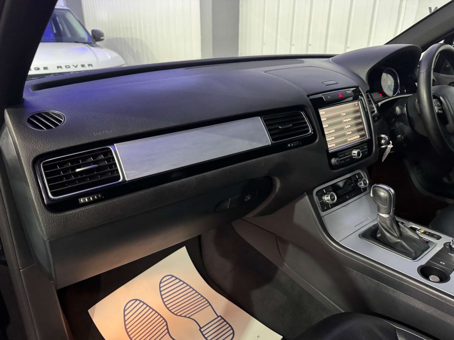 Used Volkswagen Touareg 2014 for sale - 77872417: Photo 32