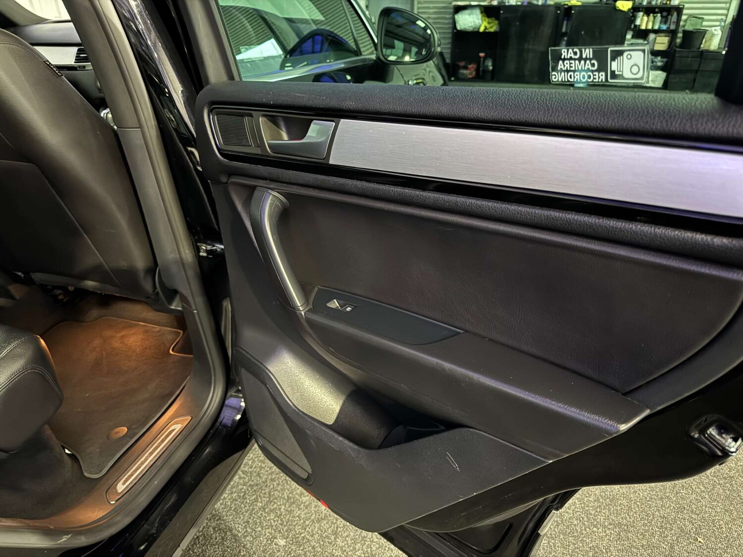 Used Volkswagen Touareg 2014 for sale - 77872417: Photo 47