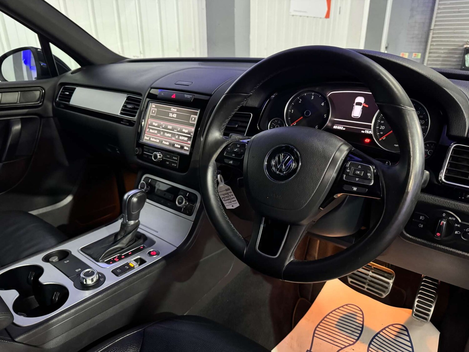 Used Volkswagen Touareg 2014 for sale - 77872417: Photo 49