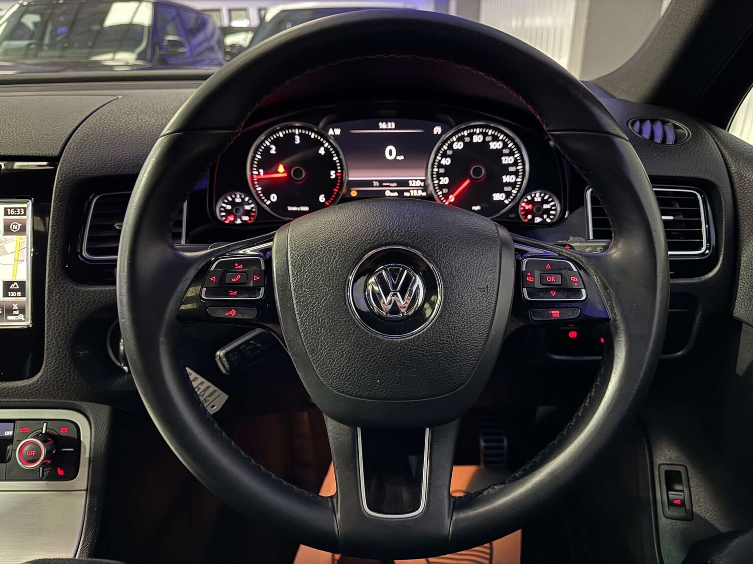 Used Volkswagen Touareg 2014 for sale - 77872417: Photo 73