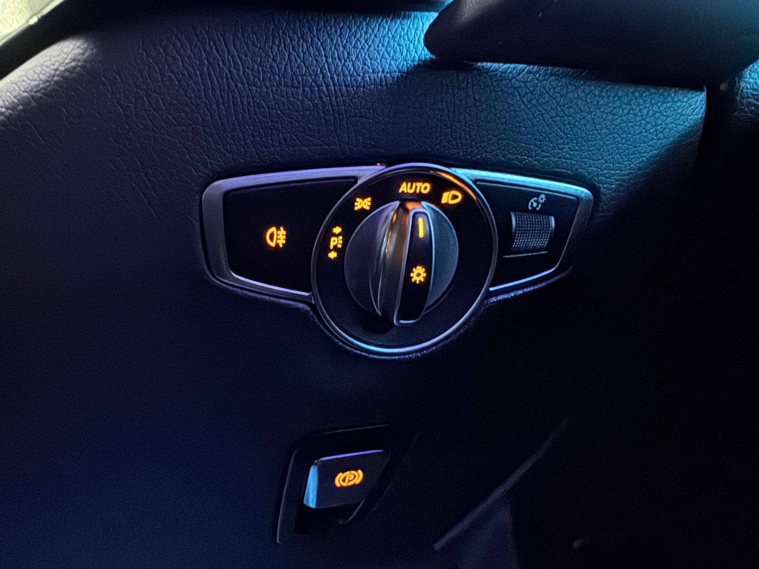 Used Mercedes-Benz EQC 2021 for sale - 77342882: Photo 81