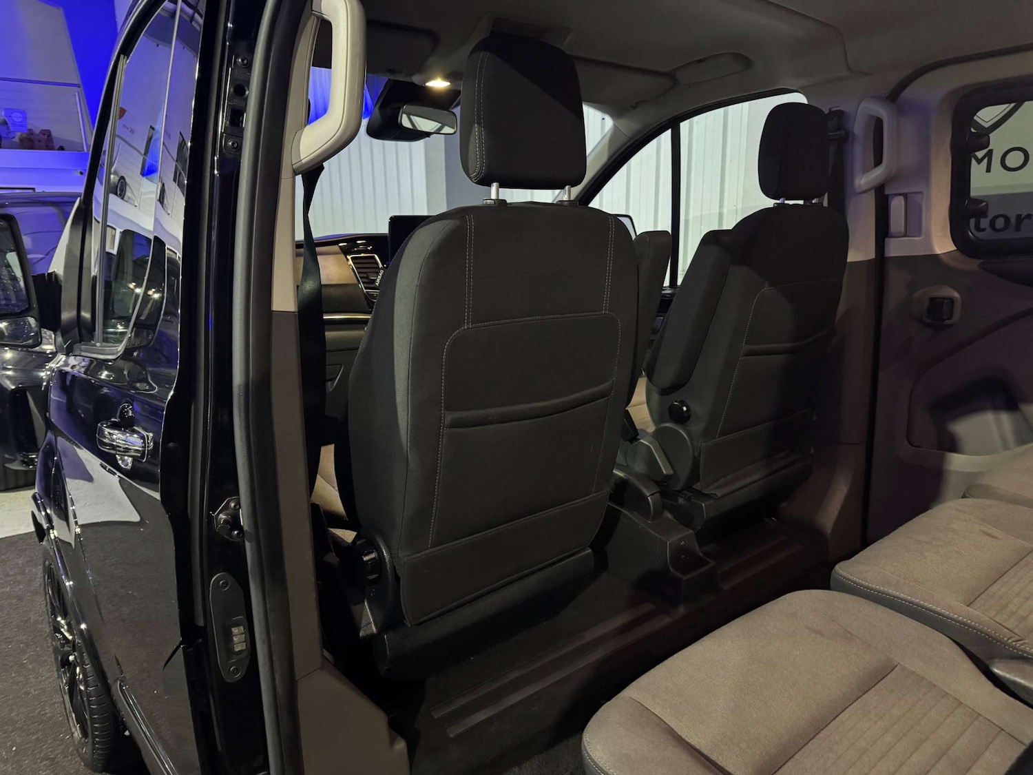 Used Ford Tourneo Custom 2020 for sale - 77030744: Photo 36