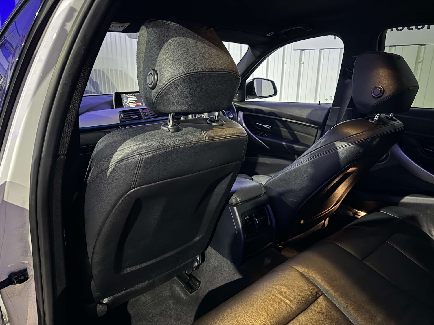 Used BMW 3 Series 2015 for sale - 76637963: Photo 38