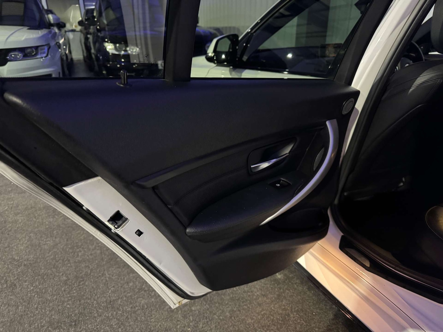 Used BMW 3 Series 2015 for sale - 76637963: Photo 41