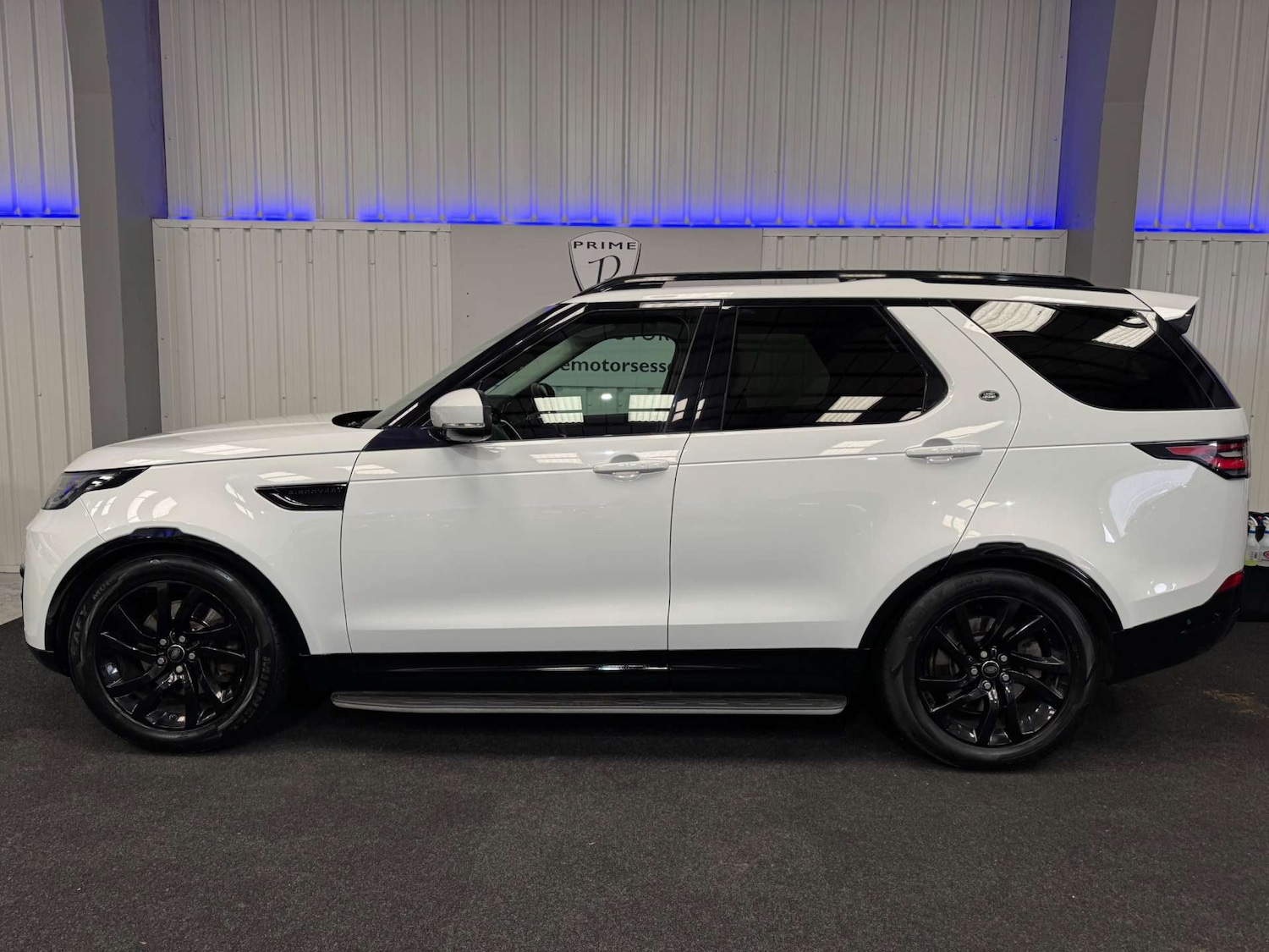 Used Land Rover Discovery 2017 for sale - 78003912: Photo 10