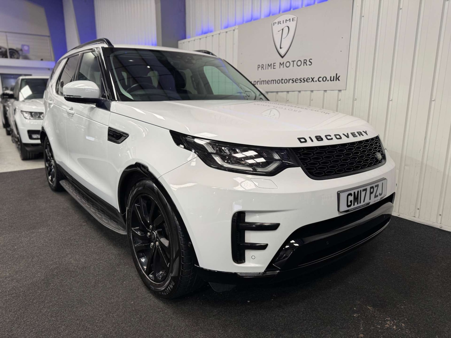 Used Land Rover Discovery 2017 for sale - 78003912: Photo 2