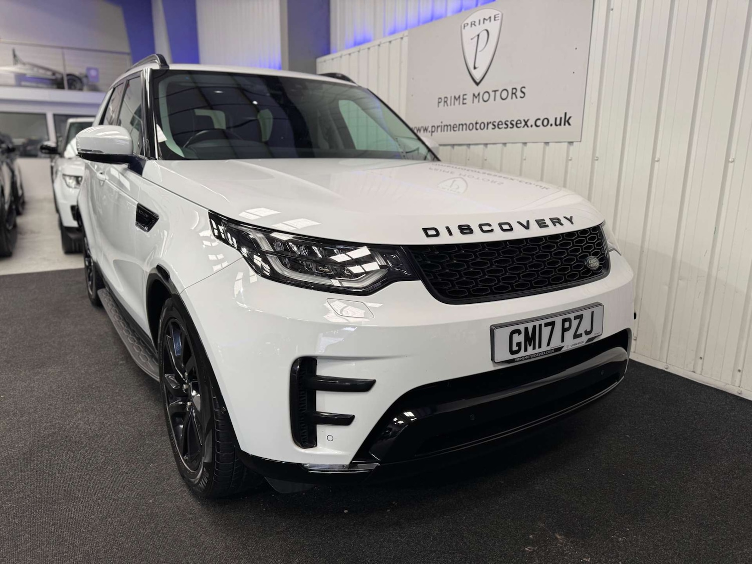 Used Land Rover Discovery 2017 for sale - 78003912: Photo 3