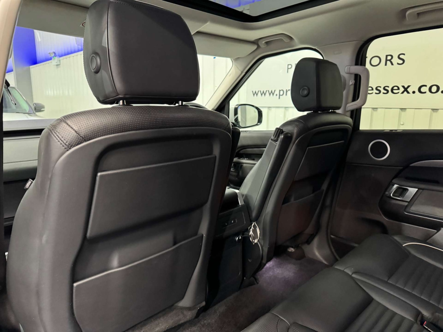 Used Land Rover Discovery 2017 for sale - 78003912: Photo 42