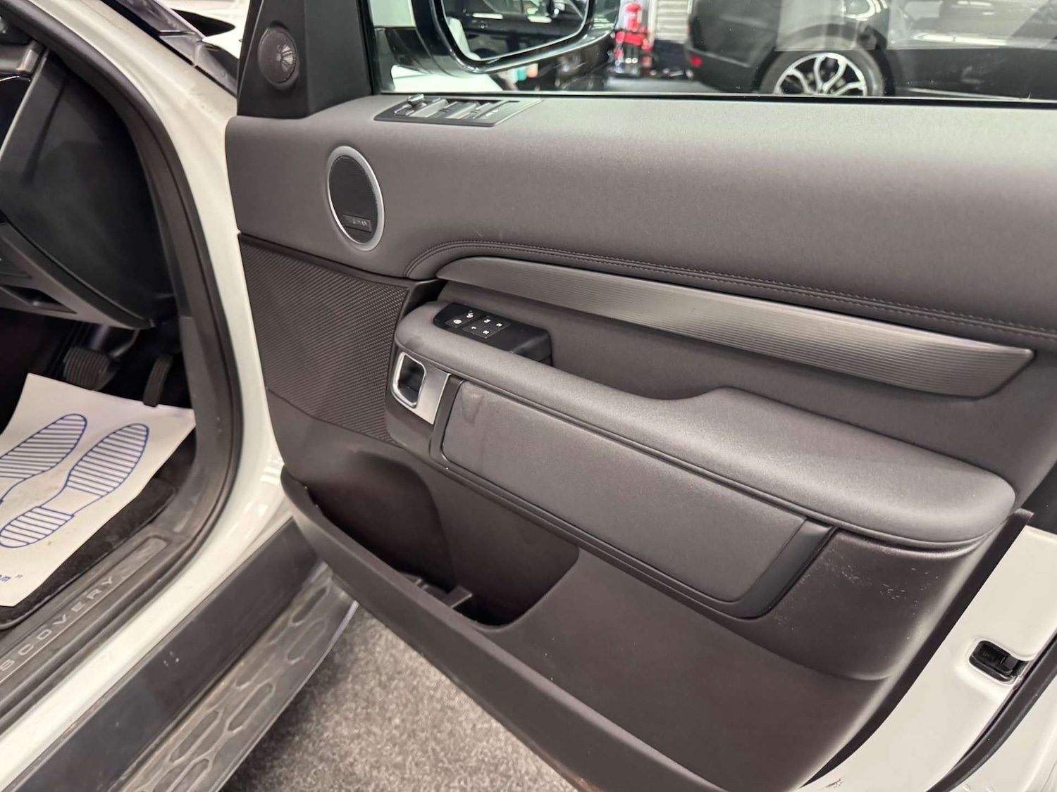 Used Land Rover Discovery 2017 for sale - 78003912: Photo 60