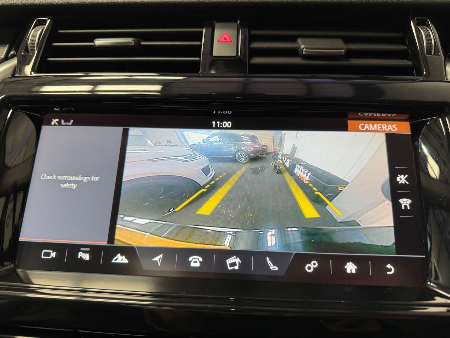 Used Land Rover Discovery 2017 for sale - 78003912: Photo 73