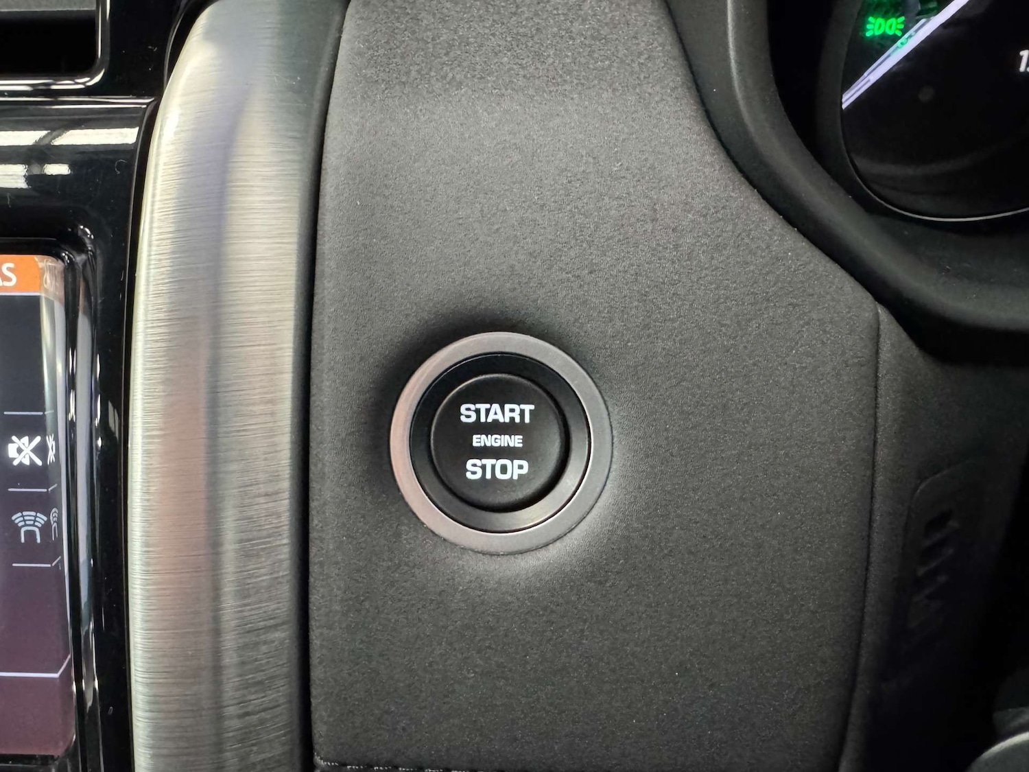 Used Land Rover Discovery 2017 for sale - 78003912: Photo 85