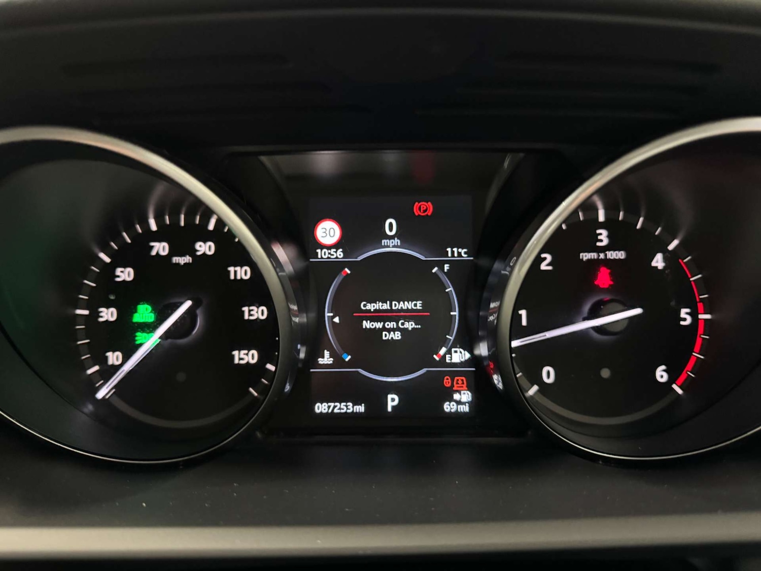 Used Land Rover Discovery 2017 for sale - 78003912: Photo 88