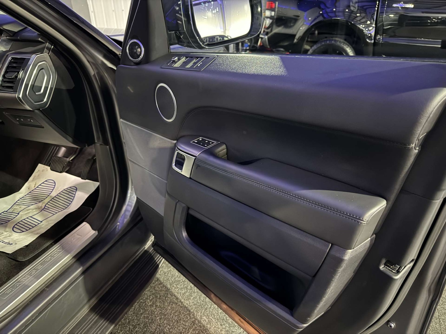 Used Land Rover Range Rover Sport 2017 for sale - 77342890: Photo 56