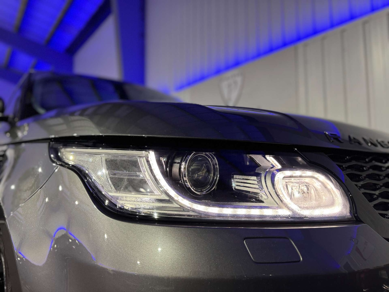 Used Land Rover Range Rover Sport 2017 for sale - 77342890: Photo 8