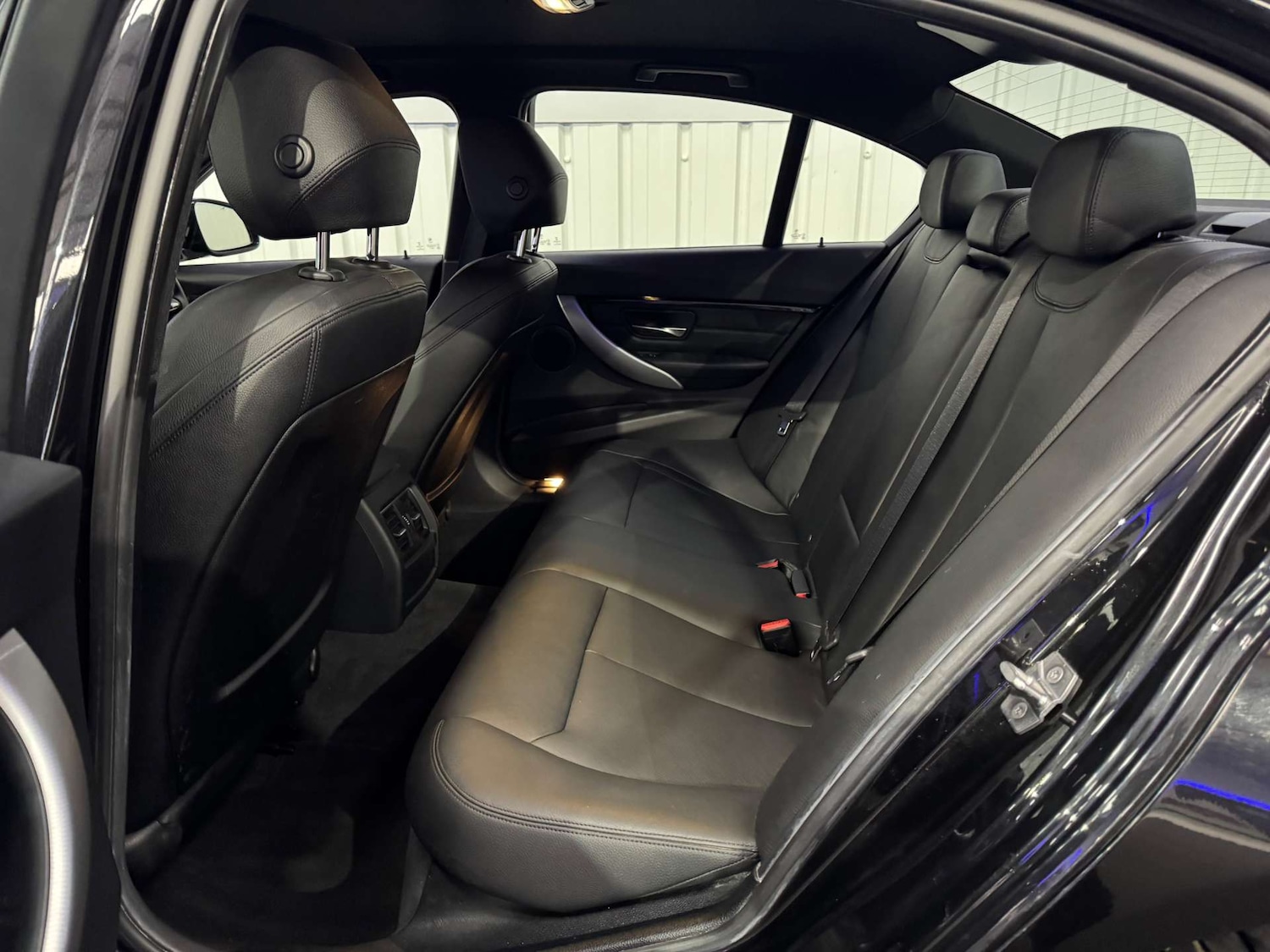 Used BMW 3 Series 2015 for sale - 76682728: Photo 38