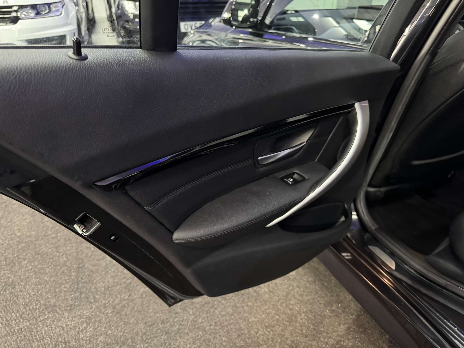 Used BMW 3 Series 2015 for sale - 76682728: Photo 40