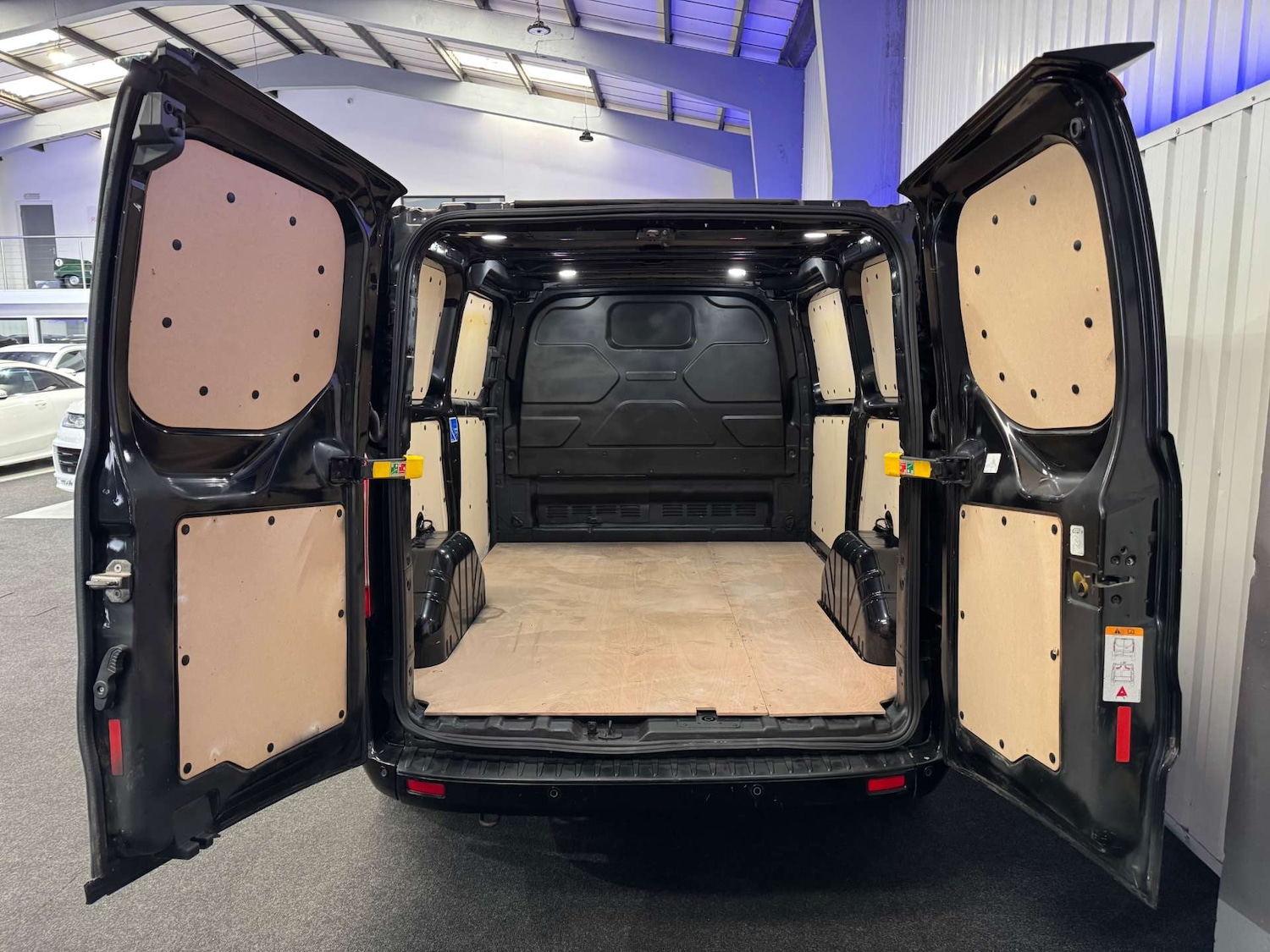 Used Ford Transit Custom 2020 for sale - 76558370: Photo 18