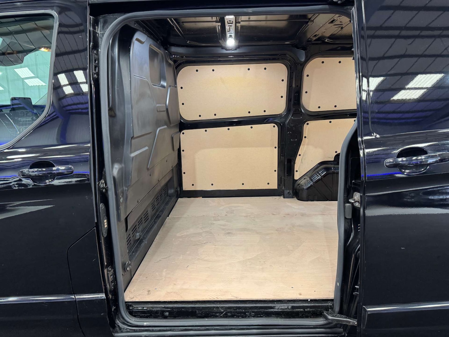 Used Ford Transit Custom 2020 for sale - 76558370: Photo 32